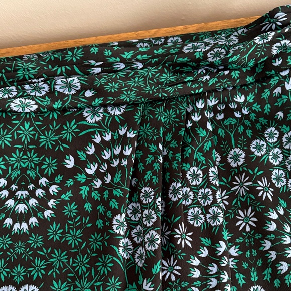 Floral banana republic Skirt - Picture 4 of 7